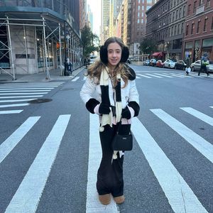 Meet your Posher, Johnny